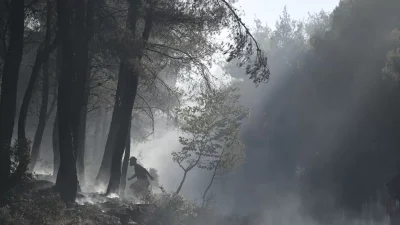Πολύ μεγάλη φωτιά τώρα στην Λευκάδα