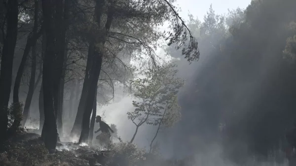 Πολύ μεγάλη φωτιά τώρα στην Λευκάδα