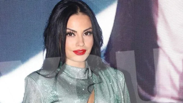 Πανευτυχής η Δήμητρα Αλεξανδράκη - Τα εντυπωσιακά γενέθλιά με τις φίλες της