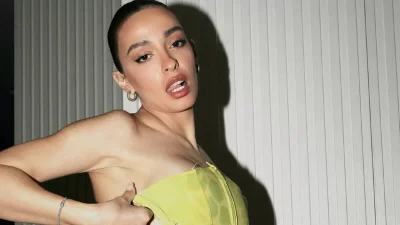 Η Ελένη Φουρέιρα φόρεσε τα πιο εκκεντρικά γυαλιά ηλίου - Κοστίζουν 455 ευρώ