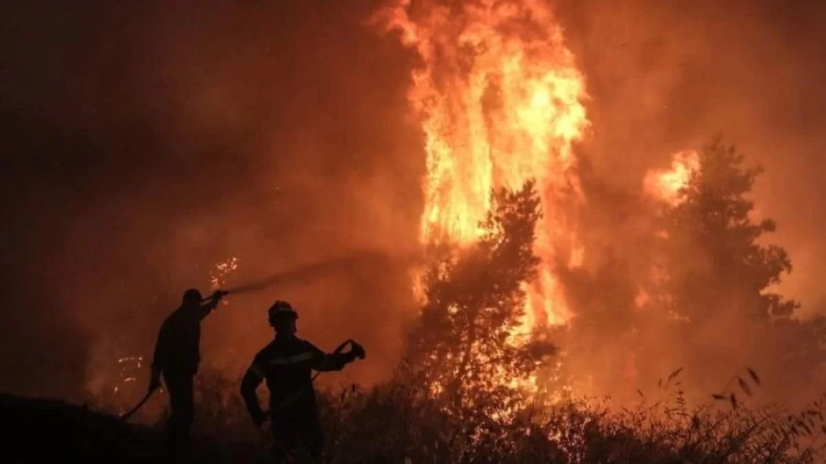 Τεράστια πυρκαγιά στον Πύργο
