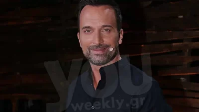 Χαμογελούν αγκαλιασμένοι - Το σπάνιο στιγμιότυπο του Γιώργου Λιανού με την σύντροφό του στη Σύμη