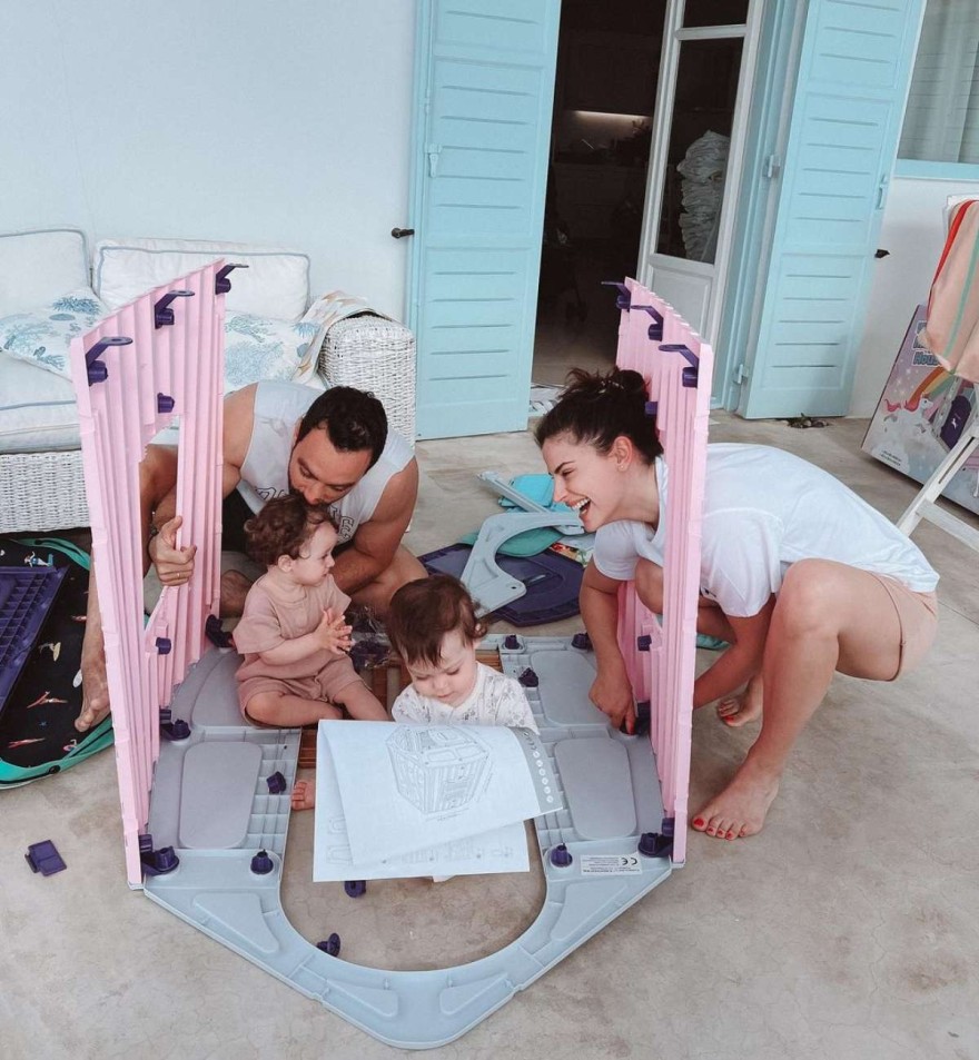 Ετοιμάζονται για την βάφτιση των διδύμων Σάκης Τανιμανίδης και Χριστίνα Μπόμπα