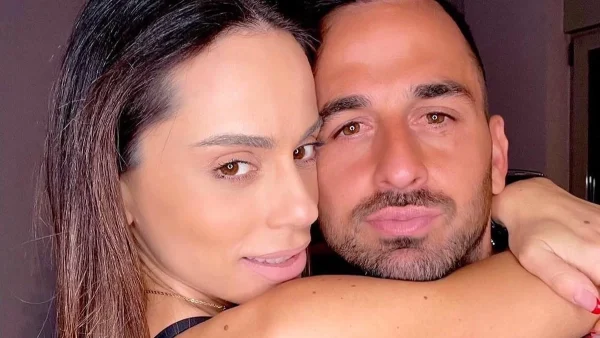 «Ψάχνουμε και κοιτάμε...» - Η Μαρία Αντωνά "σπάει" τη σιωπή της για τον γάμο της με τον Άρη Σοϊλέδη