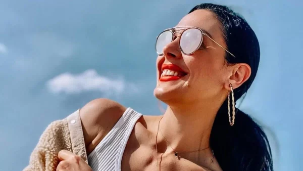 Με μικροσκοπικό μπικίνι και κοιλιακούς φέτες - Αναστάτωσε το Instagram η Ιωάννα Τριανταφυλλίδου