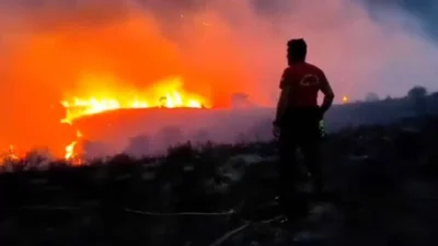 Φωτιά τώρα στο Σερνικάκι Άμφισσας