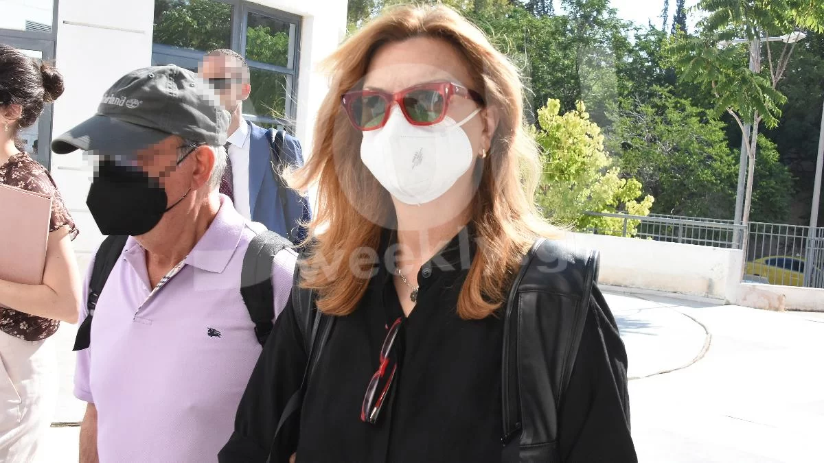 Με ξανθά μακριά μαλλιά και αγνώριστη - Όταν η Ελπίζα Νίνου έπαιζε σε σειρά του ΑΝΤ1 και φλέρταρε με τον Γκλέτσο