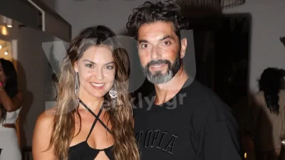 Σπύρος Μαρτίκας -  Βρισηίδα Ανδριώτου: Ερωτικά ενσταντανέ για το ερωτευμένο ζευγάρι στην Μύκονο