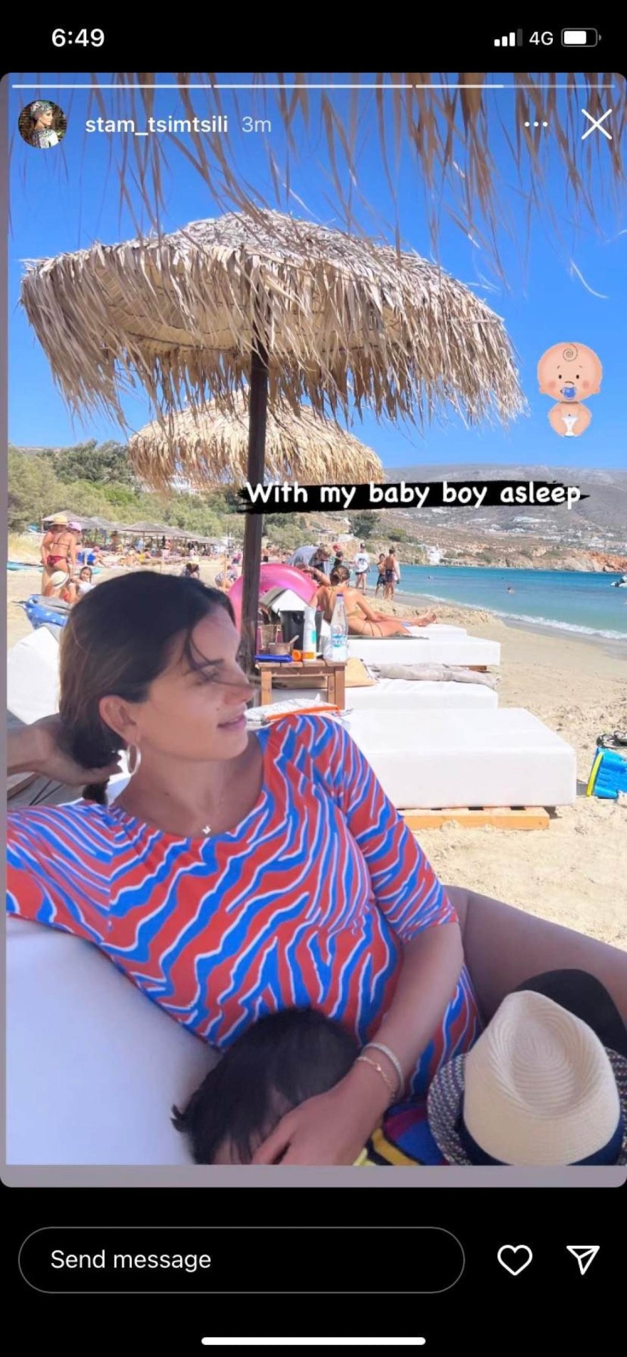 Ο γιος της Σταματίνας Τσιμτσιλή αποκοιμήθηκε στην αγκαλιά της