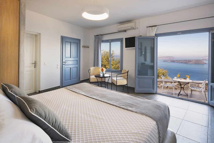 Apanemo Hotel and Suites