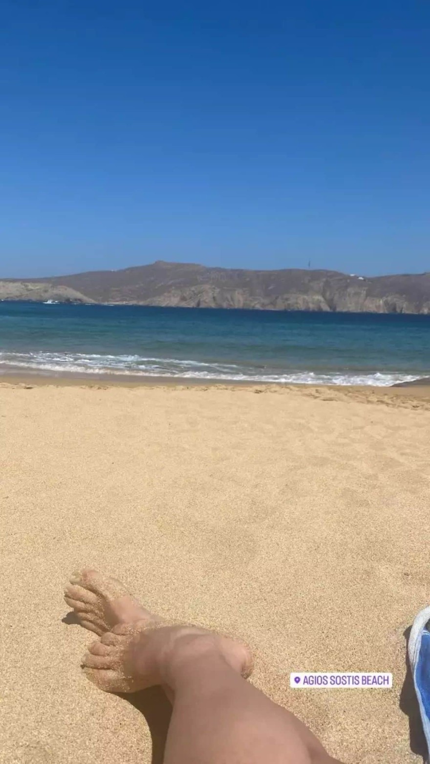 Σοφία Καρβέλα στη θάλασσα