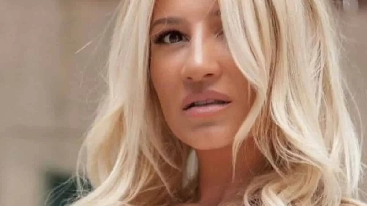 Μαλλιοκούβαρα στον ΣΚΑΙ - Η μεταγραφή της Φαίης Σκορδά έχει φέρει τα πάνω κάτω στο κανάλι