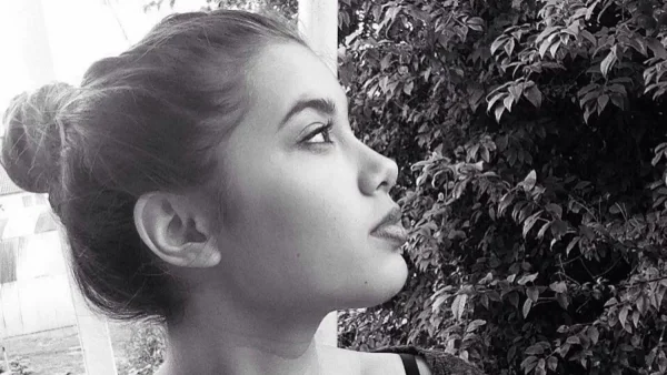 Γλυκά Νερά: Η Κάρολαιν θα είχε γενέθλια σαν σήμερα - Μεγάλη κινητικότητα στο μνήμα της στην Αλόννησο