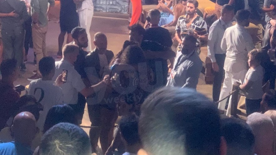 Η τρυφερή αγκαλιά Ασημίνας και Δάντη