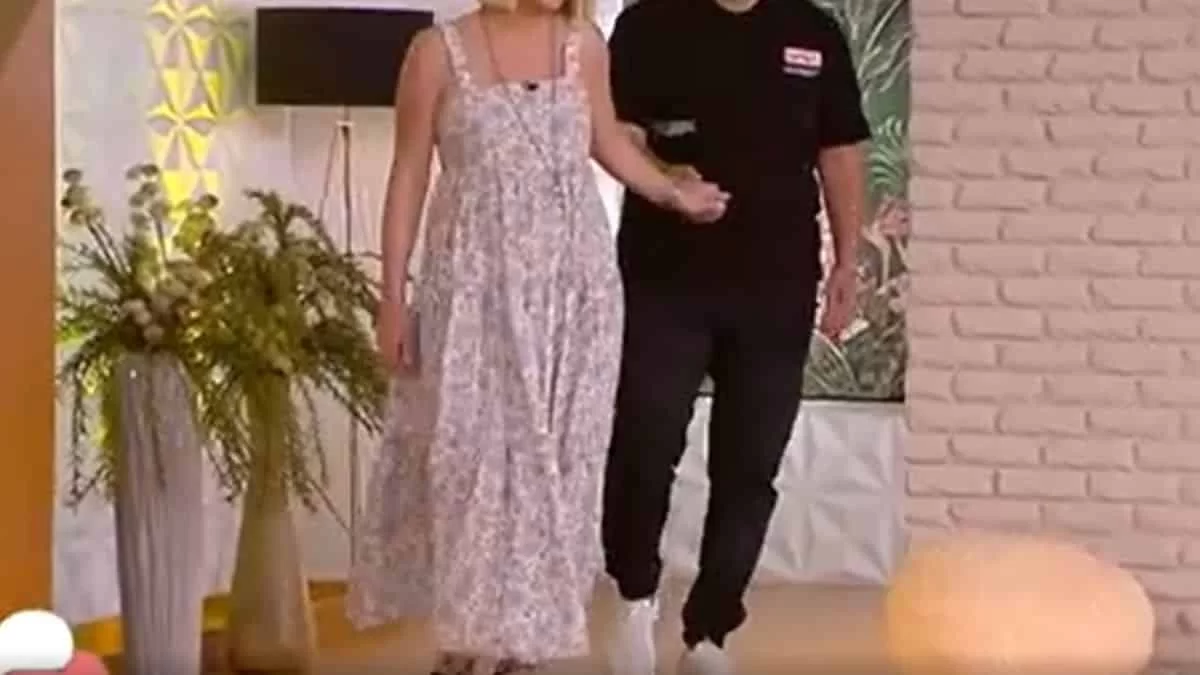 Έκανε την πρώτη της εμφάνιση με φουσκωμένη κοιλίτσα στο Love it σήμερα 14/7 - Με κοντό εντυπωσιακό ξανθό καρέ