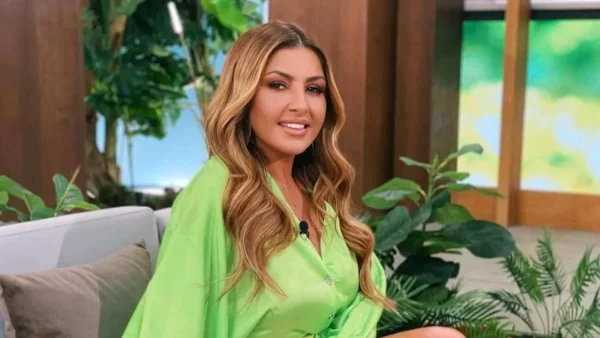 Χαμογελά ξανά η Έλενα Παπαρίζου - Η συνάντηση που είχε μετά το άγριο περιστατικό στα MAD VMA 2022