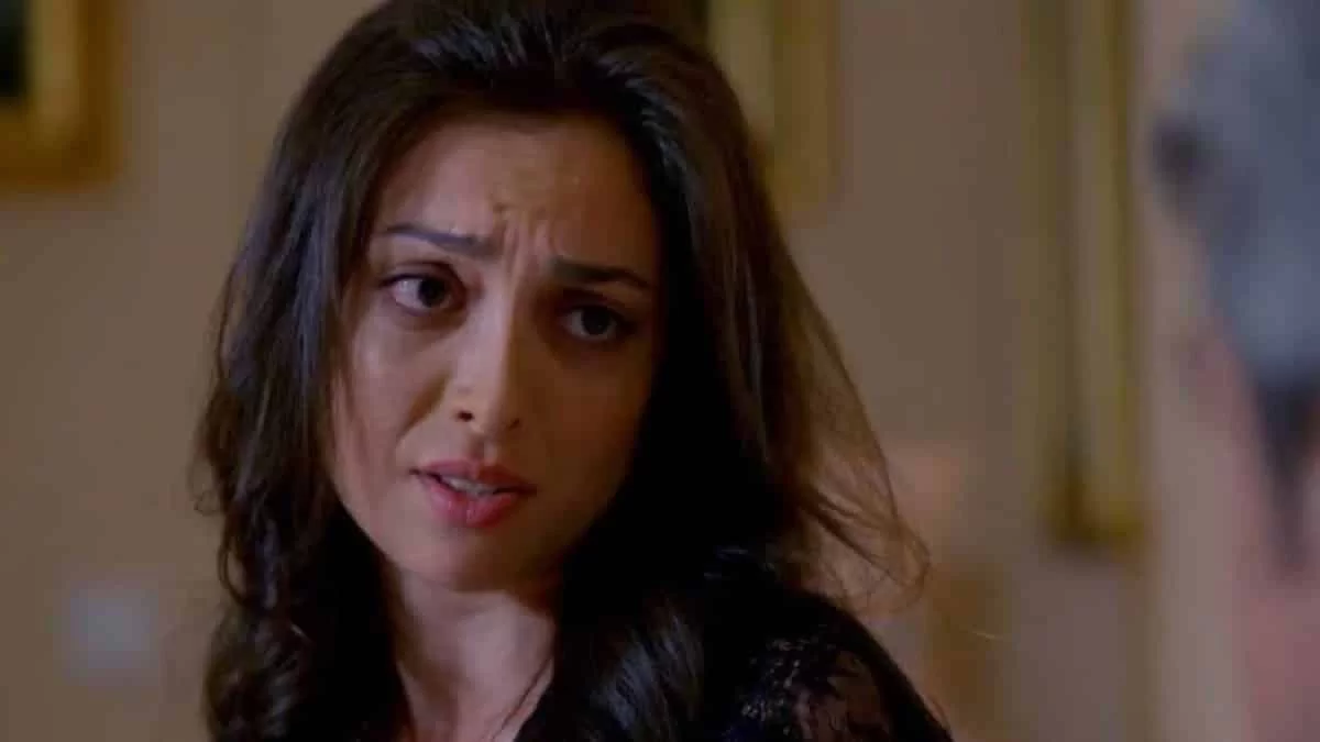 Elif: Η Φιλίζ αισθάνεται άσχημα που αυτή και ο Ακίν «συνωμοτούν» πίσω από την πλάτη της Μπιρτσέ