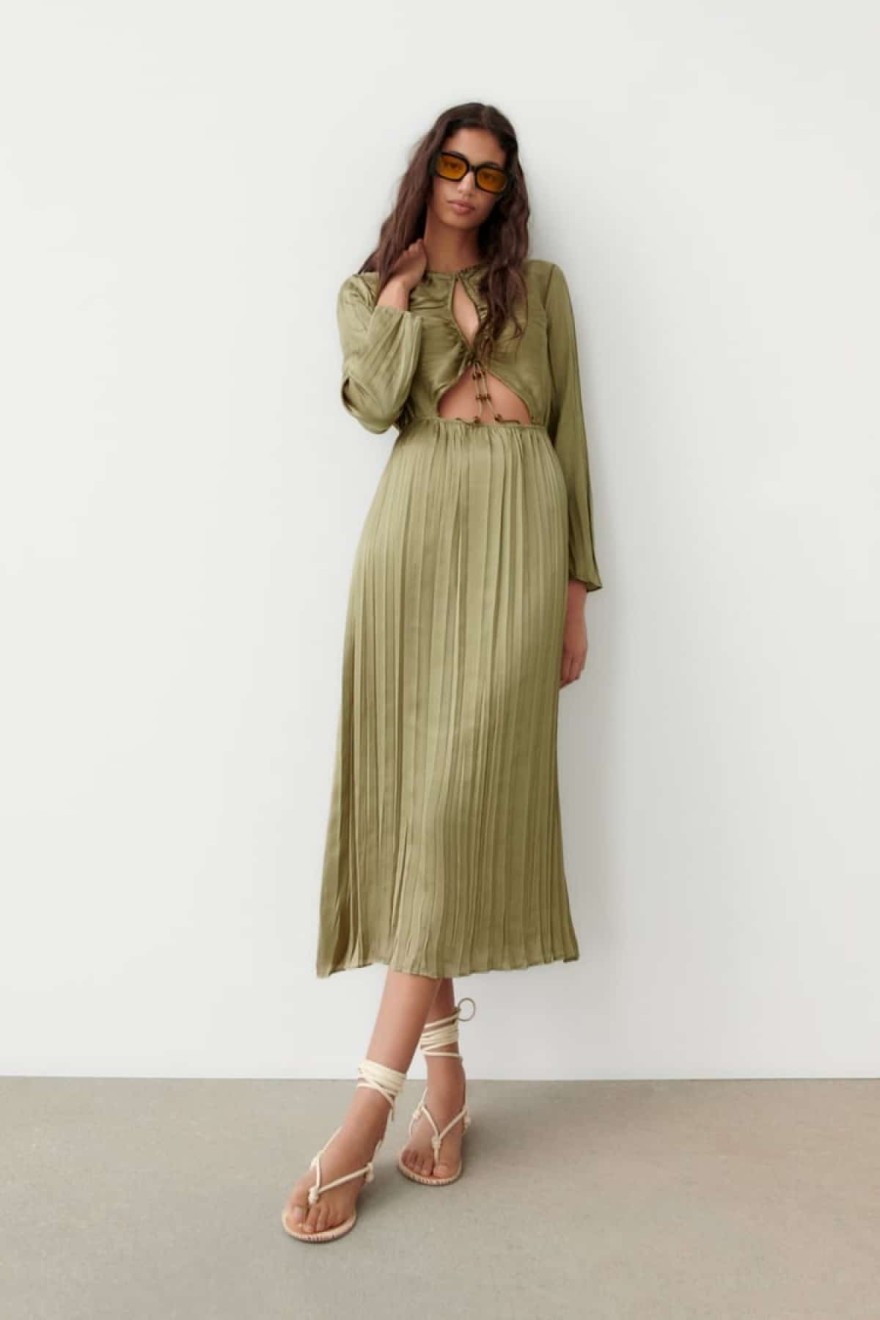 Χακί φόρεμα από τα Zara