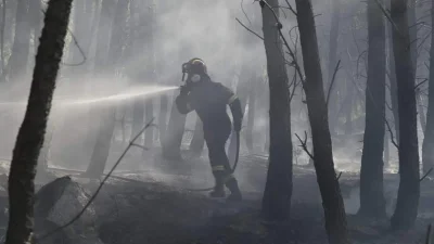 Φωτιά στην Παλλήνη τα ξημερώματα - Η ανακοίνωση της Πυροσβεστικής