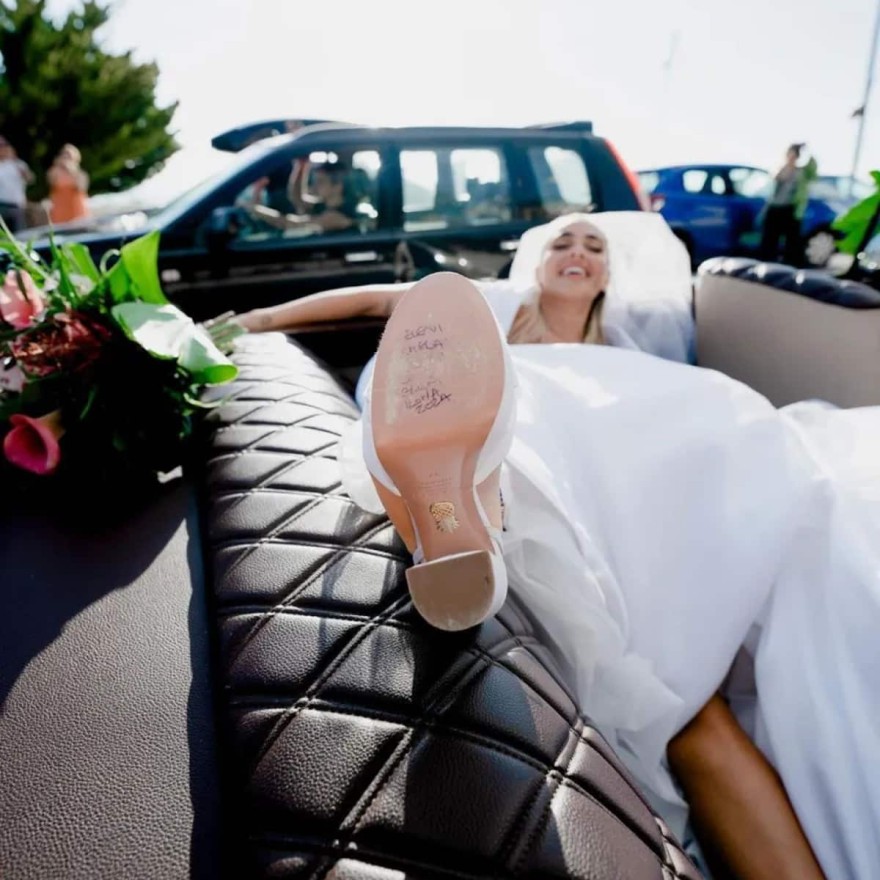 Κόνι Μεταξά είχε γραμμένο και το όνομα της μητέρας της στο νυφικό της πέδιλο