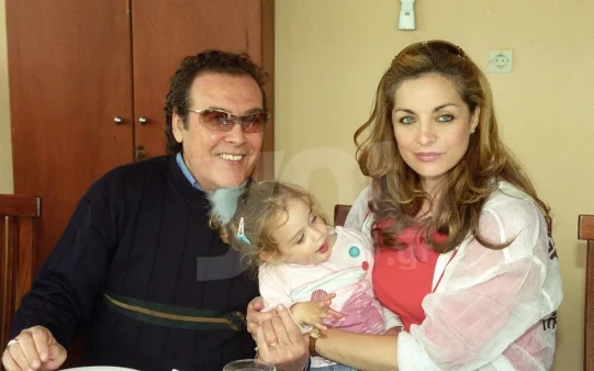 Ένας χρόνος χωρίς τον Τόλη Βοσκόπουλο - Η ανακοίνωση της Άντζελας Γκερέκου για το μνημόσυνο