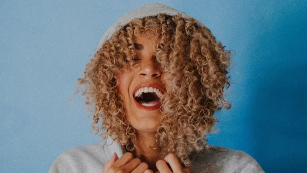 LORVENN HAIR PROFESSIONALS: Νέες vegan κρέμες Naturally Wavy και Finest Curl