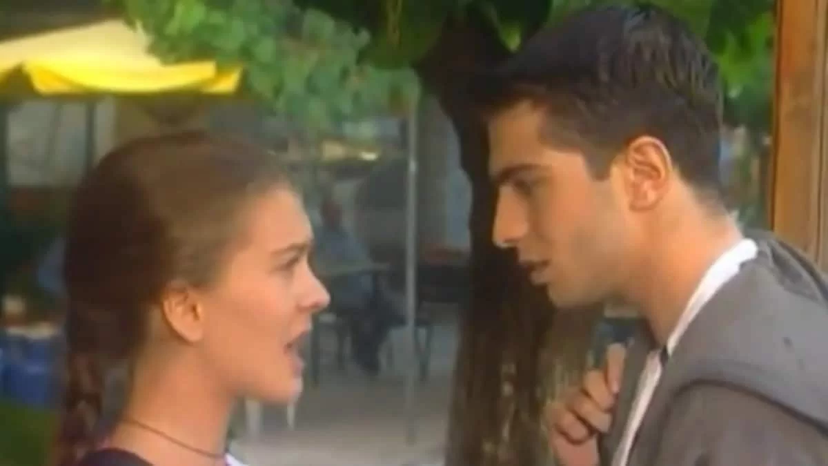 Κάποιοι σίγουρα δεν το ξέρετε - Οι ηθοποιοί από το «Καφέ της Χαράς» που είναι παντρεμένοι εδώ και χρόνια