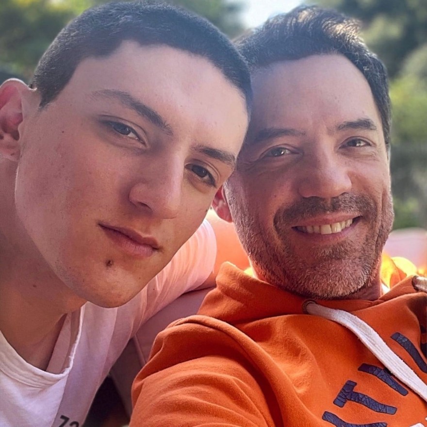 Ο Καλλίρης με τον γιο του Τίτο