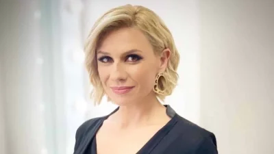 Κατερίνα Καραβάτου: Το τρυφερό στιγμιότυπο του φιλιού με την μικρή της κόρη Αέλια