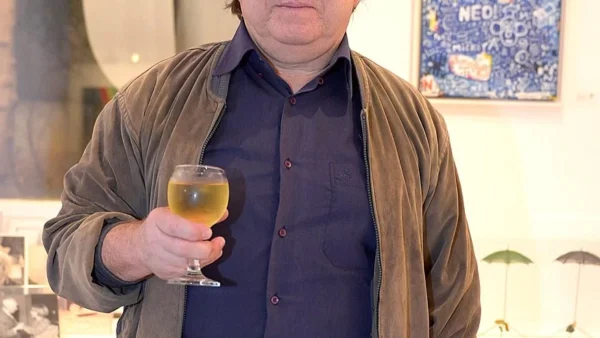 Σοκ στον καλλιτεχνικό χώρο - Κινδυνεύει να μείνει άστεγος πασίγνωστος Έλληνας ηθοποιός