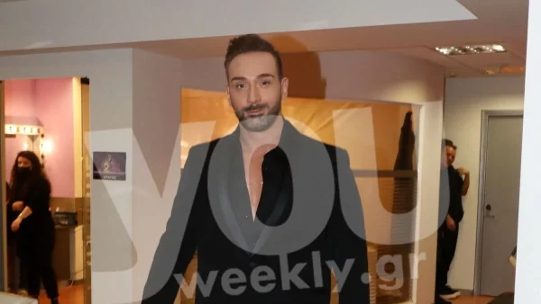 Ο Νίκος Κοκλώνης έντυσε την ανιψιά του νυφούλα - Τα ''έσπασαν'' στην πίστα με την Δέσποινα Βανδή