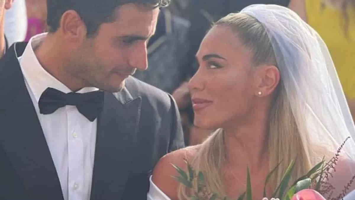 "Έκλεψε" τις εντυπώσεις η ξεχωριστή μπομπονιέρα από τον γάμο Μεταξά - Καπότση