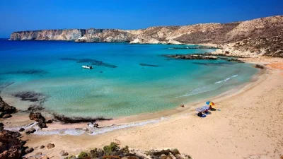 Το γνωρίζουν ελάχιστοι παρόλο που είναι πολύ οικονομικό - Το ελληνικό νησί που έχει 36 παραλίες
