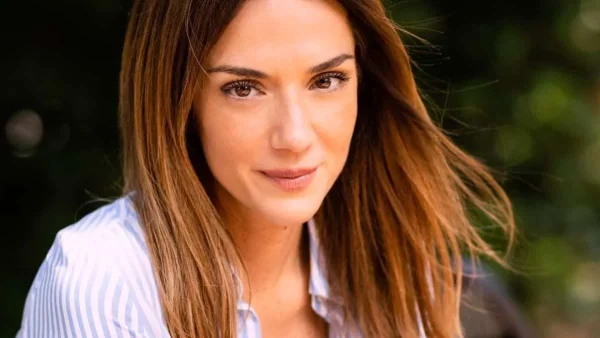 Πιο λαμπερή από ποτέ: Με νέο χρώμα στα μαλλιά η Βάσω Λασκαράκη