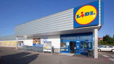 «Ουρές» στα σούπερ μάρκετ των Lidl - Αφορά όλους τους πελάτες