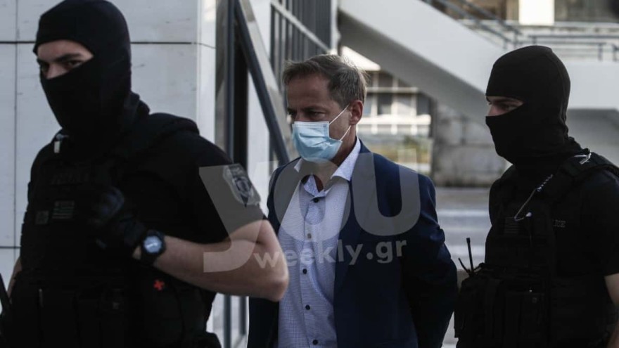 Με πόσα χρόνια φυλάκισης είναι αντιμέτωπος ο σκηνοθέτης