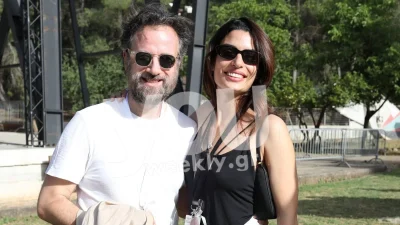 Χαλαρές στιγμές για το ερωτευμένο ζευγάρι - Full in love στην Κεφαλονιά Μαραβέγιας και Σωτηροπούλου