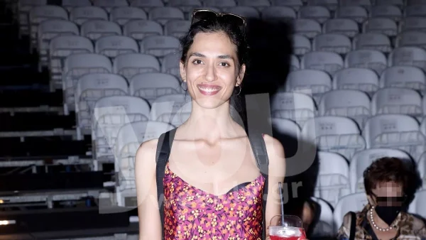 «Ένιωθα περίεργα και αμήχανα» - Σοκάρει η Μαρία Χάνου με τις δηλώσεις για τους γονείς της