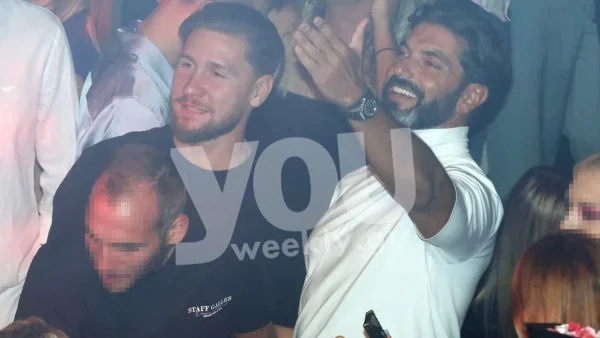 Σε μεγάλα κέφια χωρίς τη Βρισηίδα - Μόνος του στα μπουζούκια ο Μαρτίκας με παίκτες από το Survivor 5