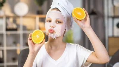 Θα σας "λύσει" τα χέρια η απόλυτη μάσκα προσώπου με πορτοκάλι - Ιδανική για όλους τους τύπους δέρματος