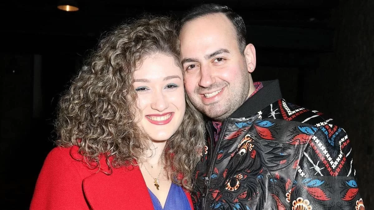 Ολόλευκο με τεράστια πισίνα - Το σπίτι που χτίζουν Μαυρίκιο Μαυρικίου και Ιλάειρα Ζήση