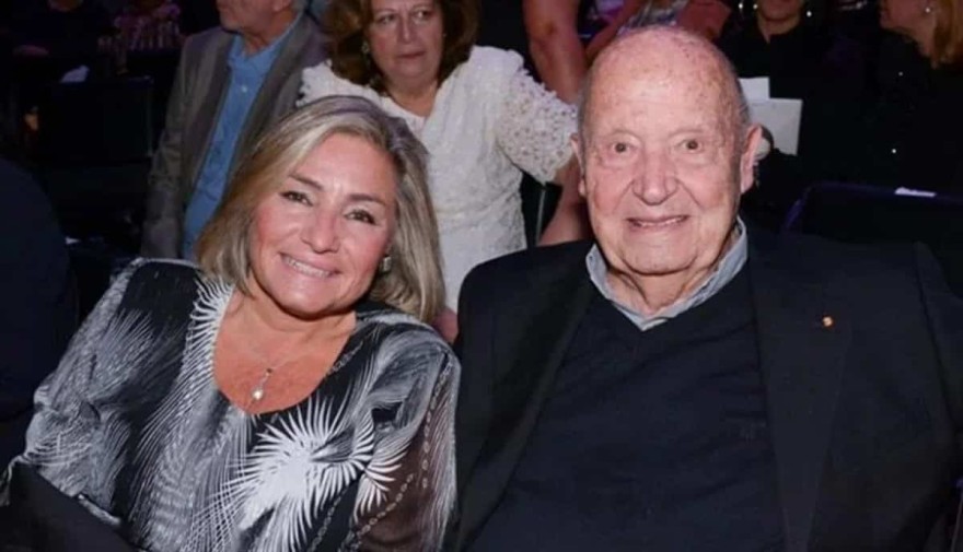 Μίμης Πλέσσας και σύζυγος, Λουκίλα Καρρέρ