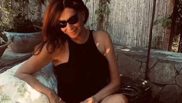 Στιγμές χαλάρωσης για τη Μιμή Ντενίση - Στο ησυχαστήριο της στο Θεολόγο απολαμβάνει το καλοκαίρι μετά από δυο χρόνια