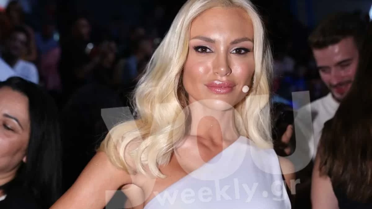 Με ολόσωμο μαγιό που προκαλεί "έγκεφαλικά" - Σούσουρο με την "καυτή" φωτογραφία της Αλεξάνδρας Παναγιώταρου