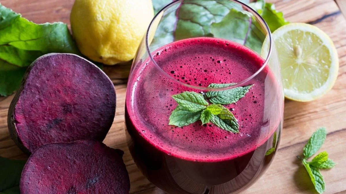 Με πατζάρι, λάιμ και... - Το ιδανικό σπιτικό ρόφημα για να πίνεις μετά την γυμναστική