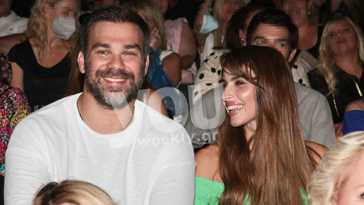 Ιωάννα Σαρρή - Γιώργος Σαμπάνης: Χαμογελαστοί και σε τρυφερό τετ - α - τετ σε συναυλία της Μαρινέλλας