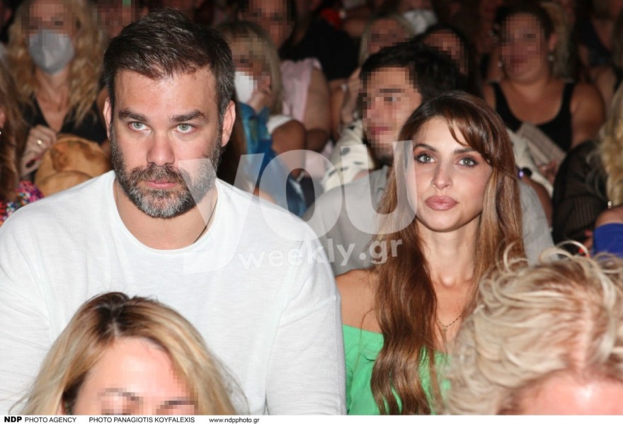 Ο Γιώργος Σαρρής και η Ιωάννα στη χθεσινή συναυλία της Μαρινέλλας