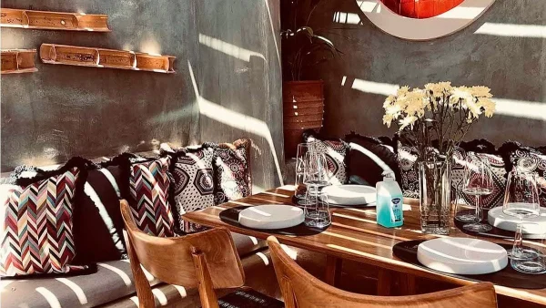 Seaside Santorini: Γκουρμέ κουζίνα, sushi bar και εξωτικά cocktails