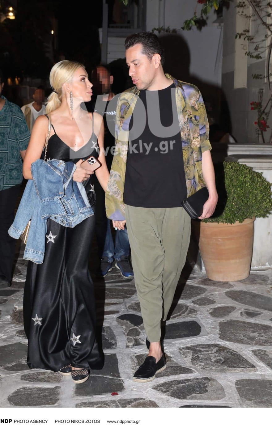 Η Κατερίνα Καινούργιου στην βόλτα της με τον Χάρη Σιανίδη στη Μύκονο