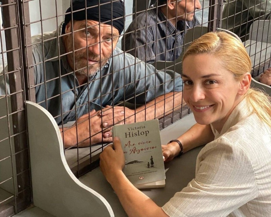 Η Γιουλίκα Σκαφίδα στα γυρίσματα της νέας σειράς της ΕΡΤ